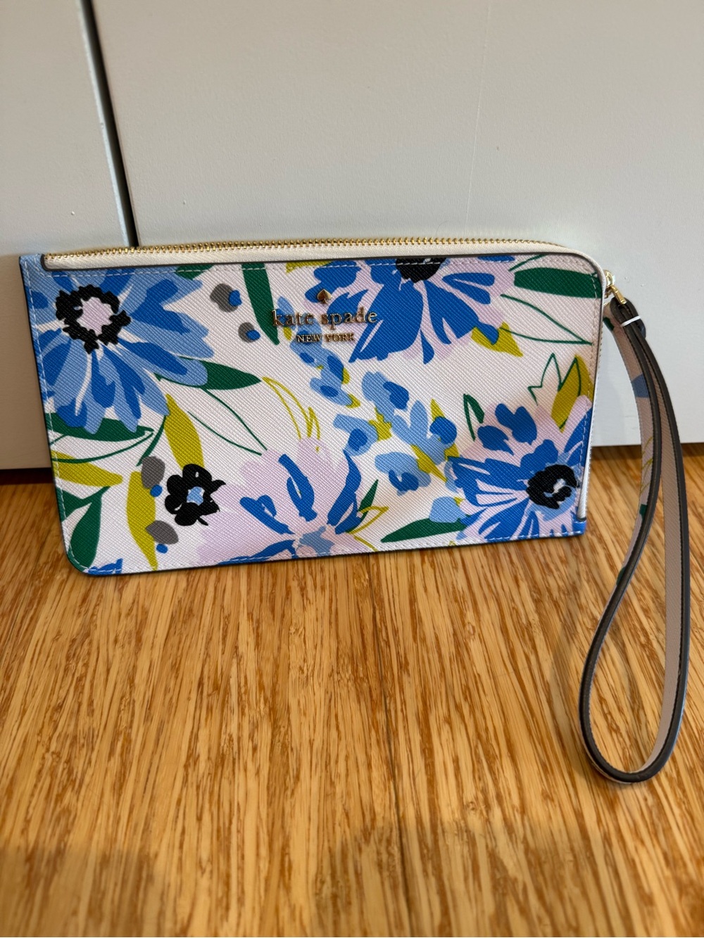 kate spade Floral Zip Wristlet in Blue, Green & White